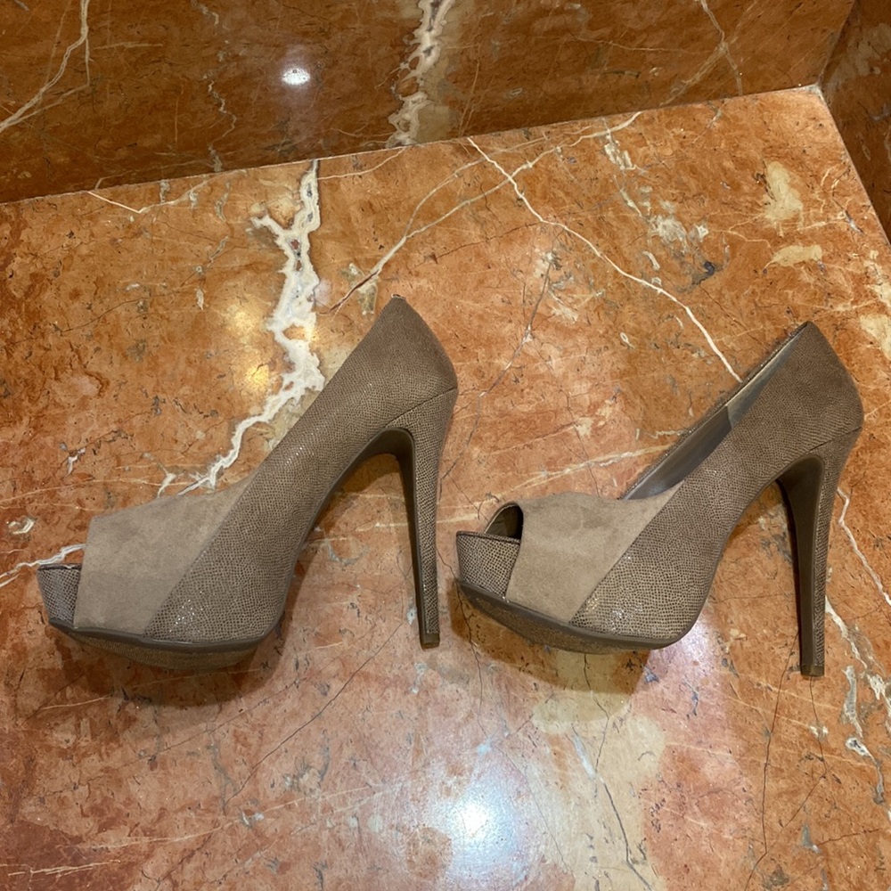 BCBGeneration Platform Heels - Picture 2 of 4